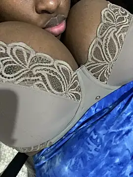 Blackpinkylips2025's Live XXX Chat