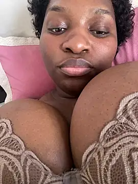 צ'אט XXX בשידור חי של Blackpinkylips2025