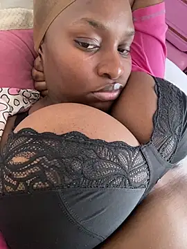 Blackpinkylips2025 Adlı Modelin Canlı XXX Sohbeti
