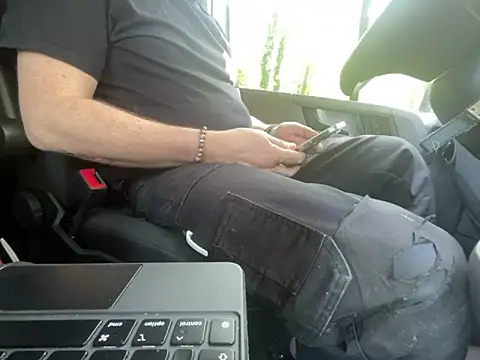 Lovetobenaked4u Show Webcam