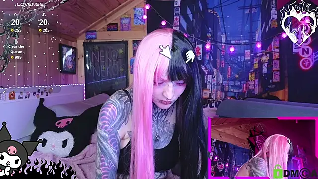 Pokazy przed kamerką – NekoCyber