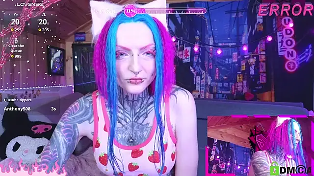 Show modela NekoCyber na web-kameri