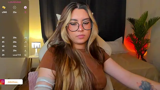 dakottaa_ Live XXX-chat