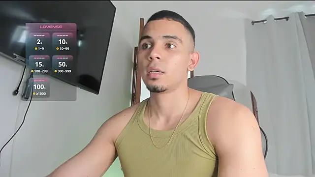 הופעת וובקאם של Lucca__