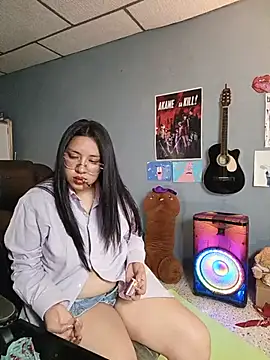 Danelyhit's Live Chat Room