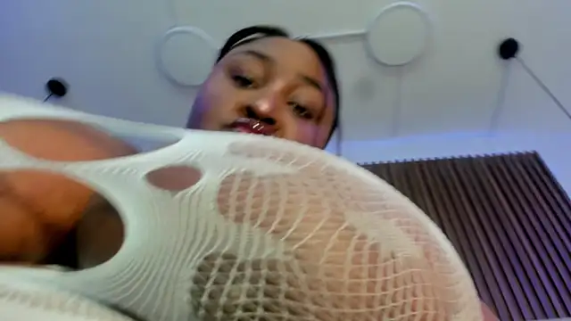 Saravy_Blandon's Webcam Show