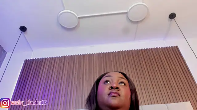 XXX chat uživo modela Saravy_Blandon