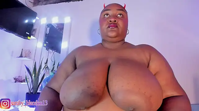 Saravy_Blandon's Webcam Show
