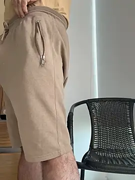 Hairy_Dad86 Show in webcam