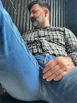 Hairy_Dad86 Show in webcam