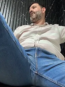 عرض كام Hairy_Dad86