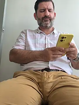 Hairy_Dad86: διαδικτυακό σόου στην κάμερα