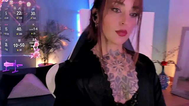 Megan_inked Show in webcam