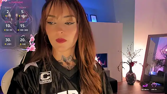 Megan_inked Pertunjukan Webcam