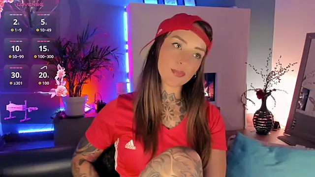 Megan_inked 网络视讯表演