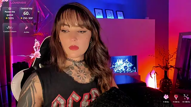 Megan_inked 网络视讯表演