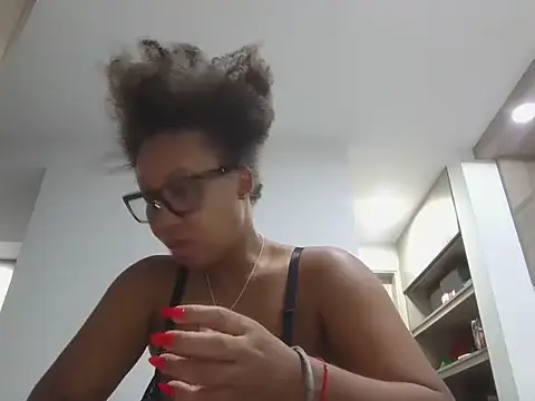 XXX chat uživo modela megan-hotxx