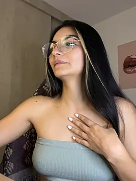 Cat2525's Live XXX Chat