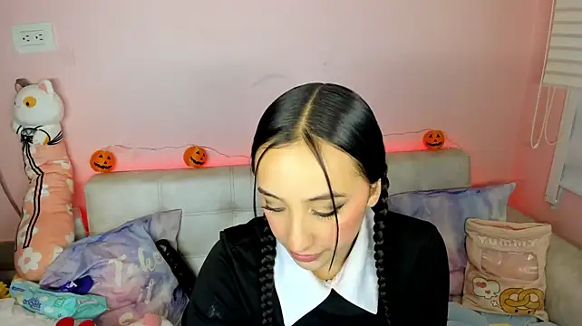 tinysara Webcam Show