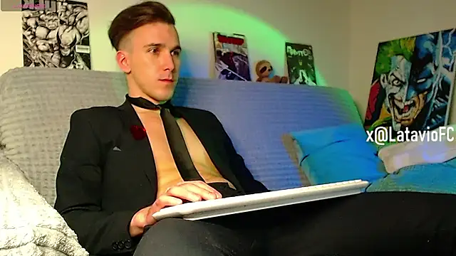 Midnighter_ Chat XXX in diretta