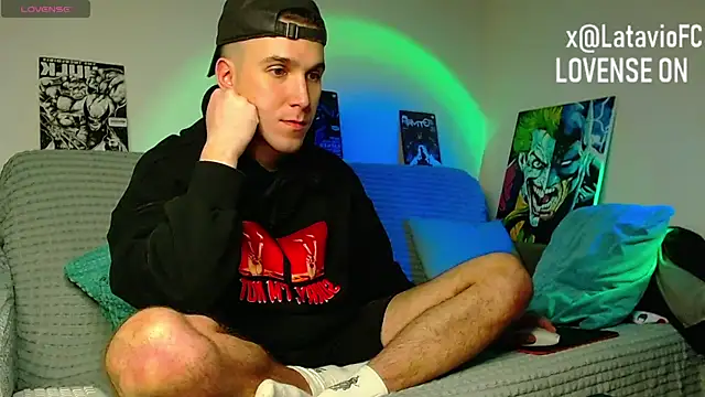 Midnighter_ Show Webcam