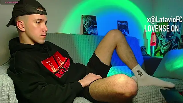 Midnighter_ Show Webcam
