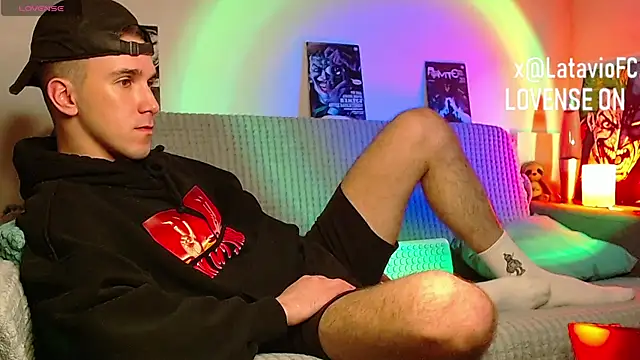 Midnighter_ Webcam show