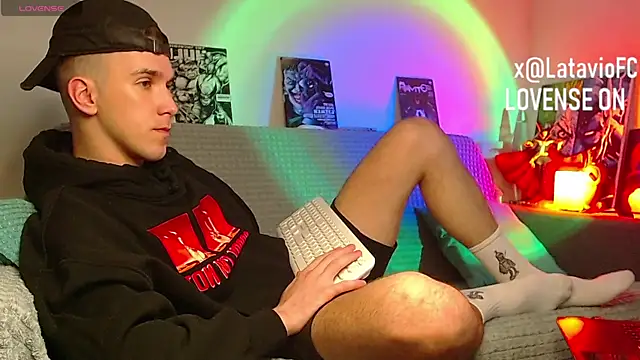 Midnighter_ Show Webcam