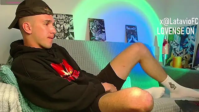 Midnighter_ Webcam show