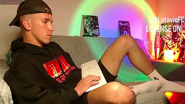 Midnighter_ webcam show