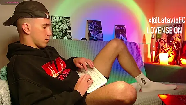 Midnighter_ webcam show