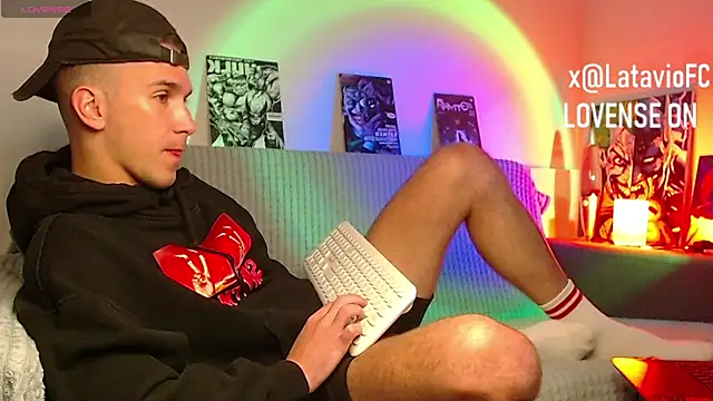 Midnighter_ Webcam show