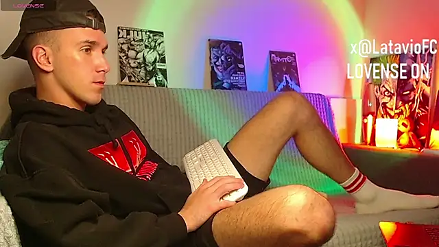 Midnighter_ Show Webcam