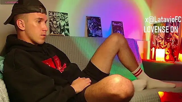 Midnighter_ Webcam show