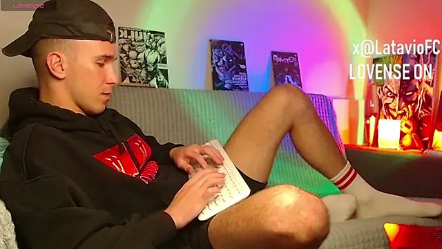 Midnighter_ webcam show