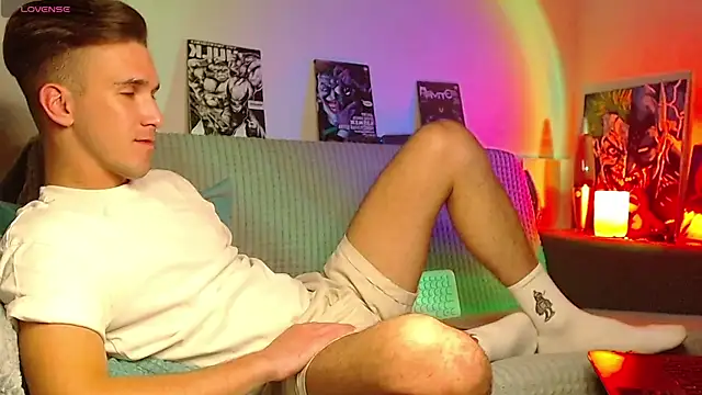 Midnighter_ webcam show