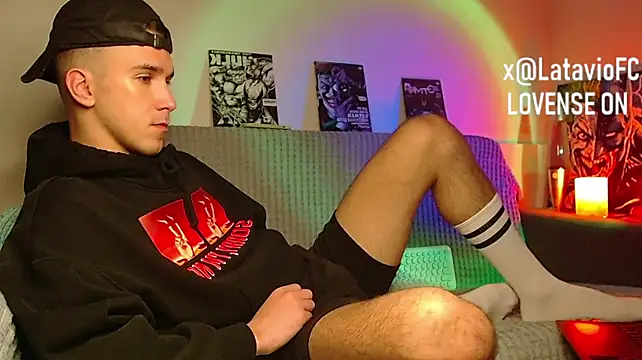 Midnighter_ Show in webcam