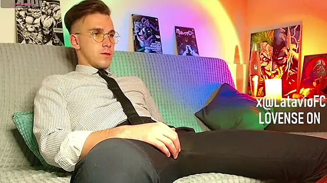 Midnighter_ Adlı Modelin Web Kamerası Şovu