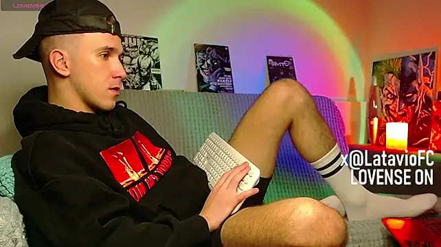 Midnighter_ webcam show