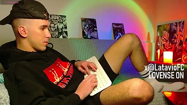 Midnighter_ Webcam show