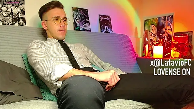 Midnighter_ Webcam show