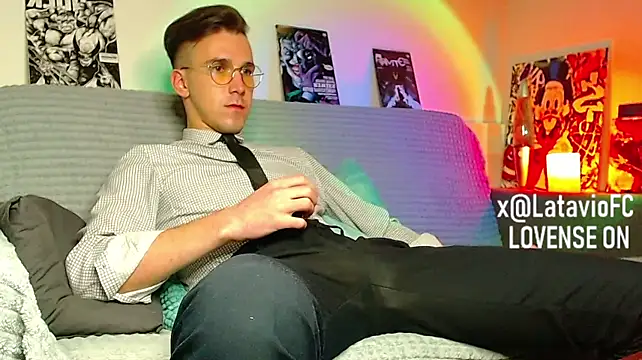 Midnighter_ webcam show