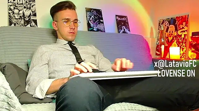 Midnighter_ Adlı Modelin Web Kamerası Şovu