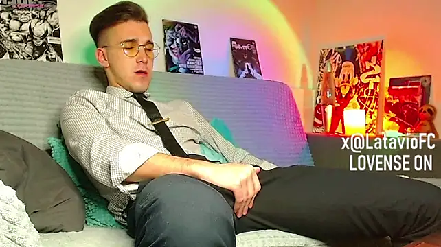 Midnighter_ Show Webcam