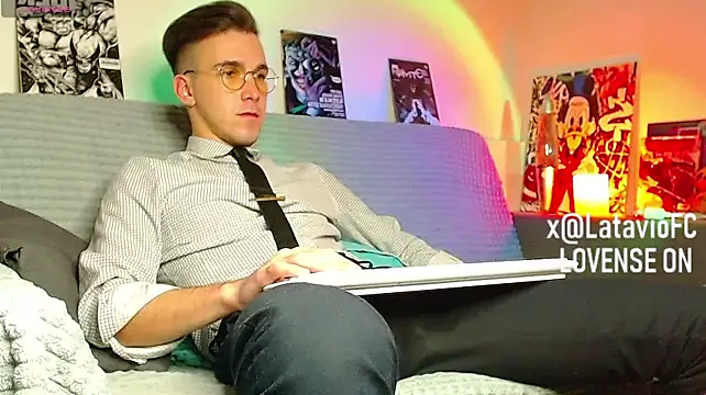 Midnighter_ webcam show