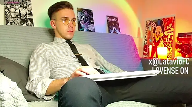 Midnighter_ 在線直播表演