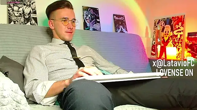 Midnighter_ webkamerás műsora