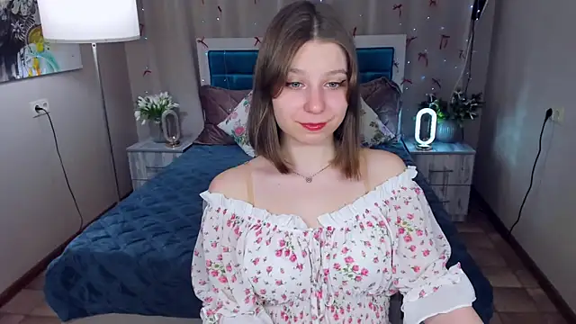 RinaMoore Chat XXX in diretta