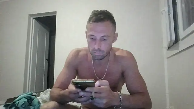 Show modela sebcucold na web-kameri