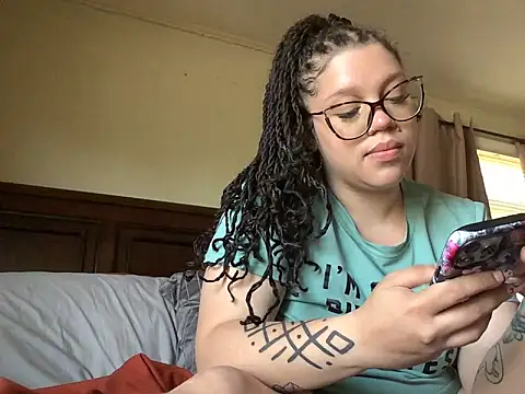 QueenNuttCollector чат на живо